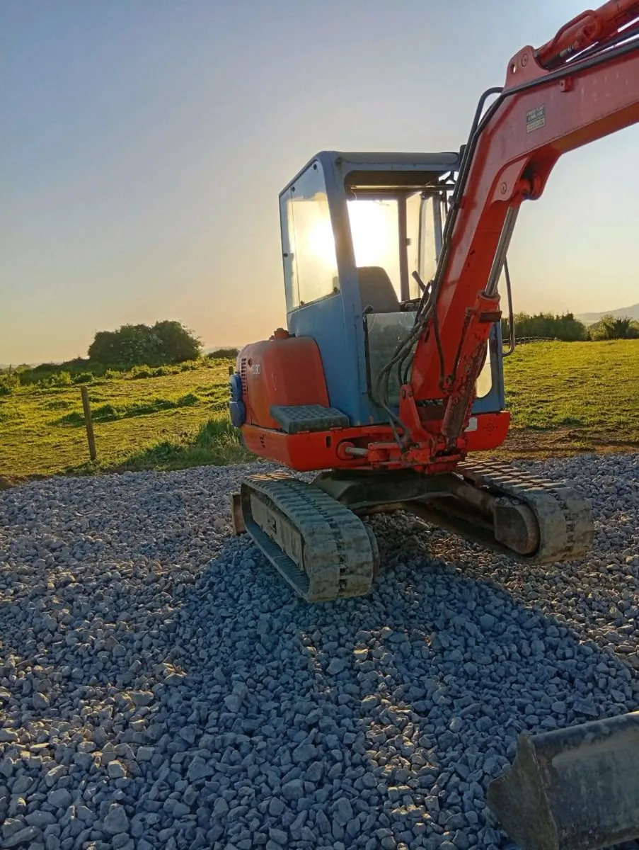Hitachi ex30 2003 model - Image 1
