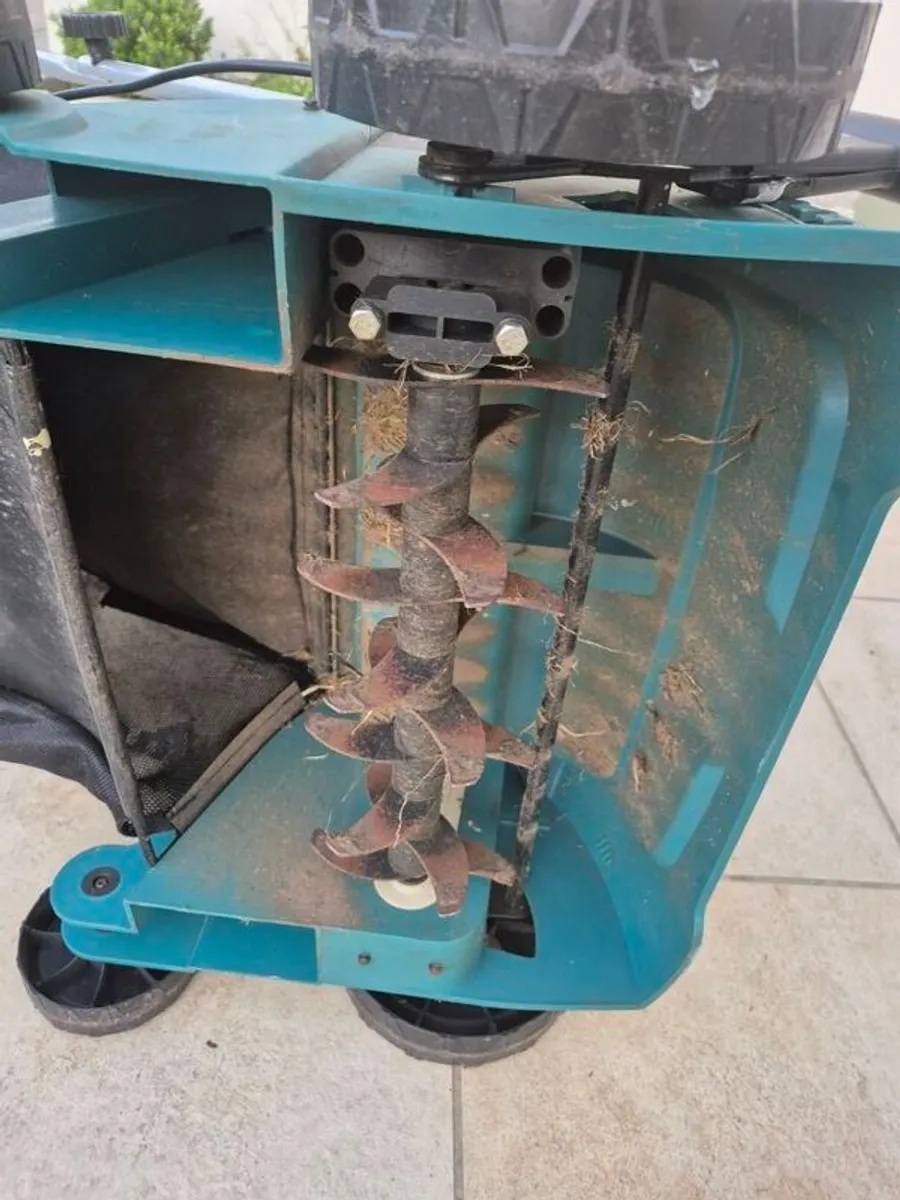 Electric lawn Scarifier - Image 2