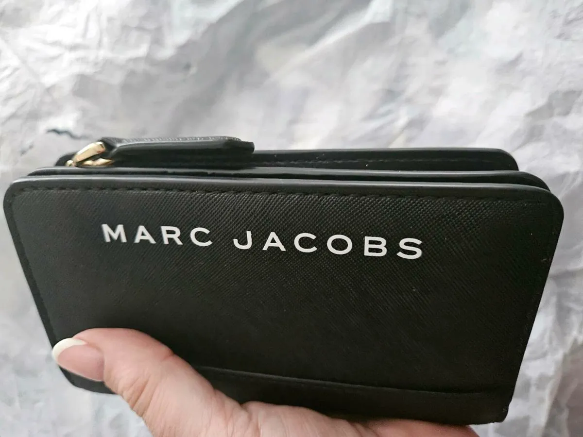 Marc Jacob's wallet - Image 1