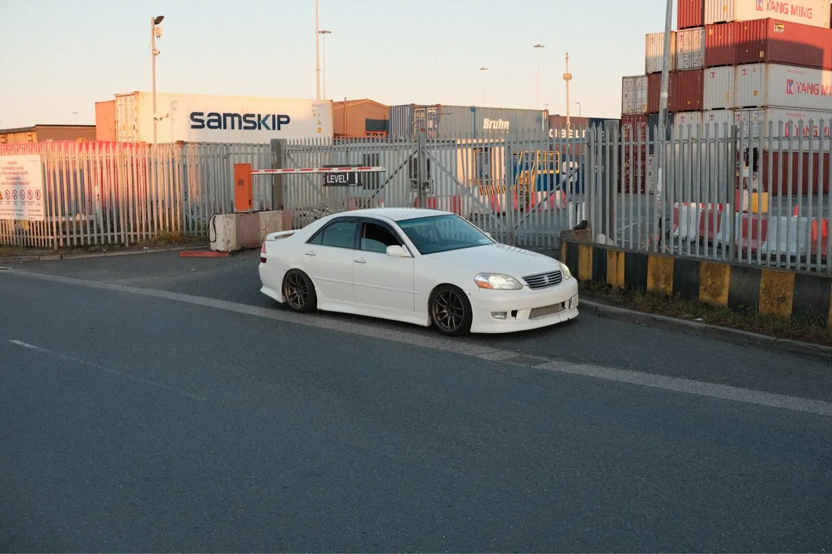 Toyota Mark ii JZX110 - Image 1