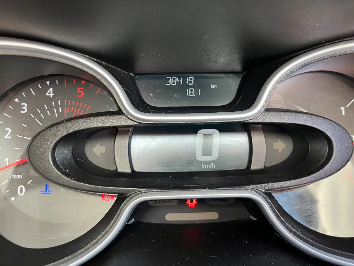 Renault Trafic 2021 - Image 4