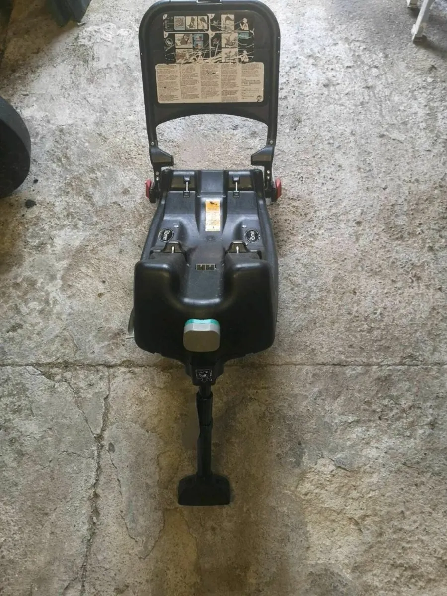 Baby Car Seat Iso Fix - Image 1