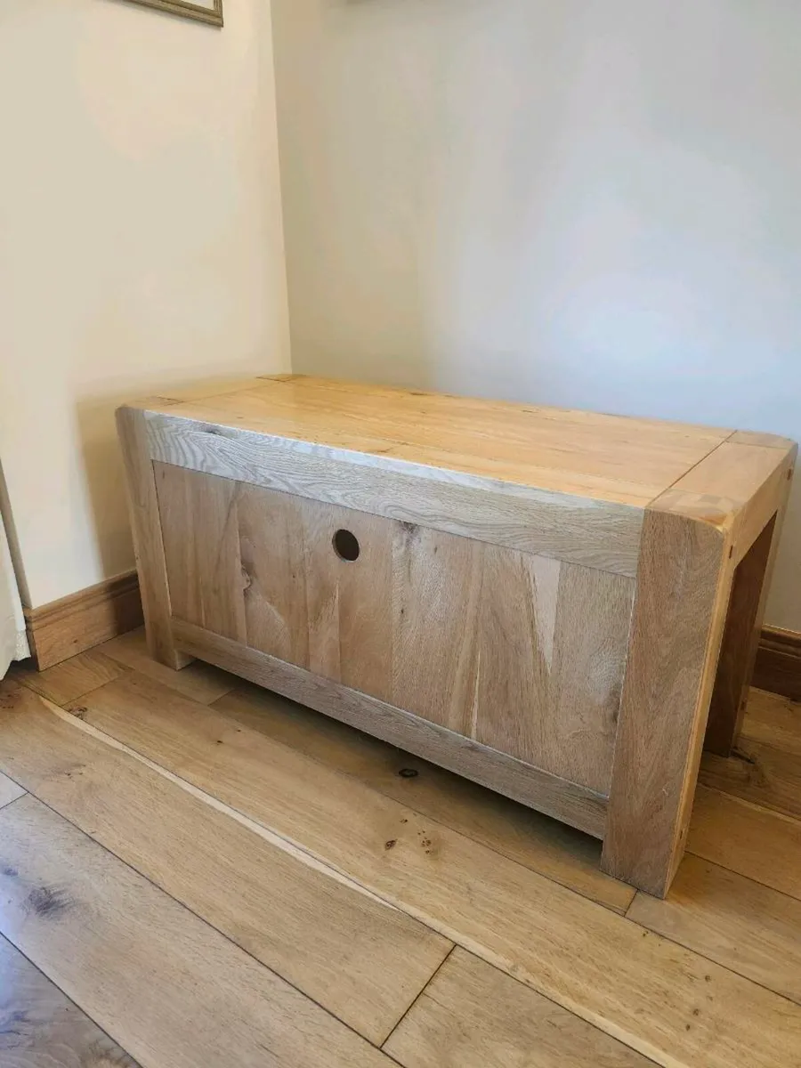 Solid Oak TV cabinet - Image 4