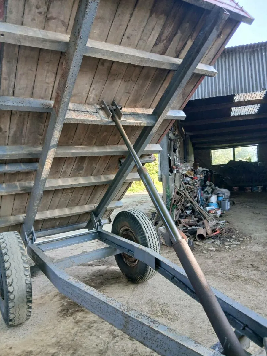 Tipping trailer - Image 2