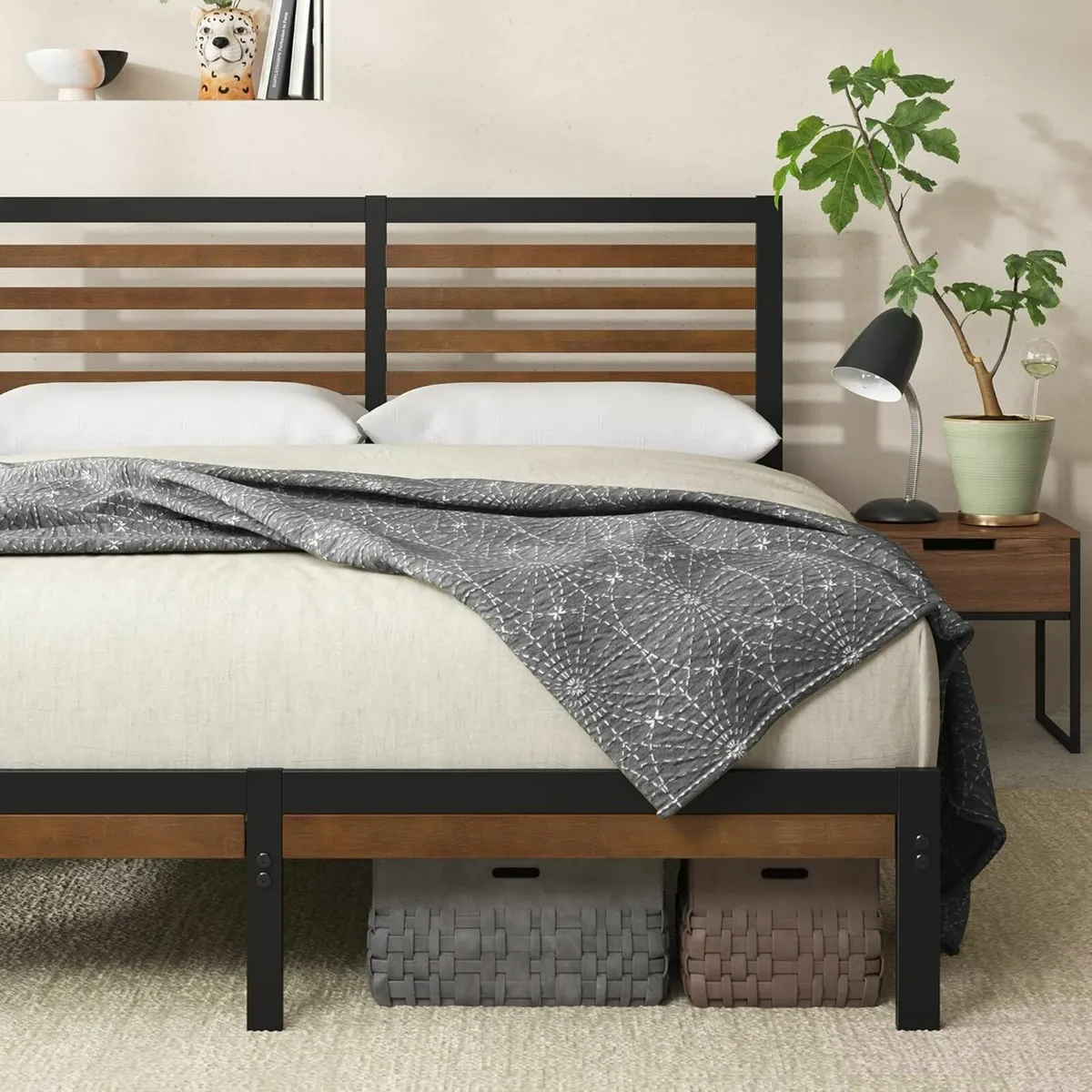 Double Bed frame 135x190cm slat support Brown - Image 1