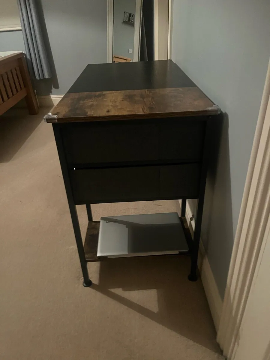 Office desk - Image 2
