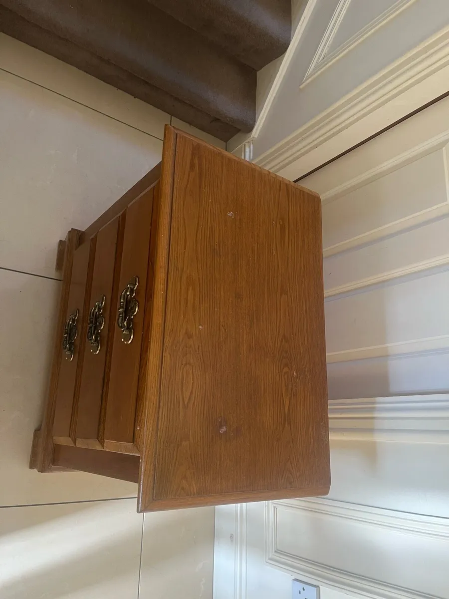 Bedroom locker - Image 2