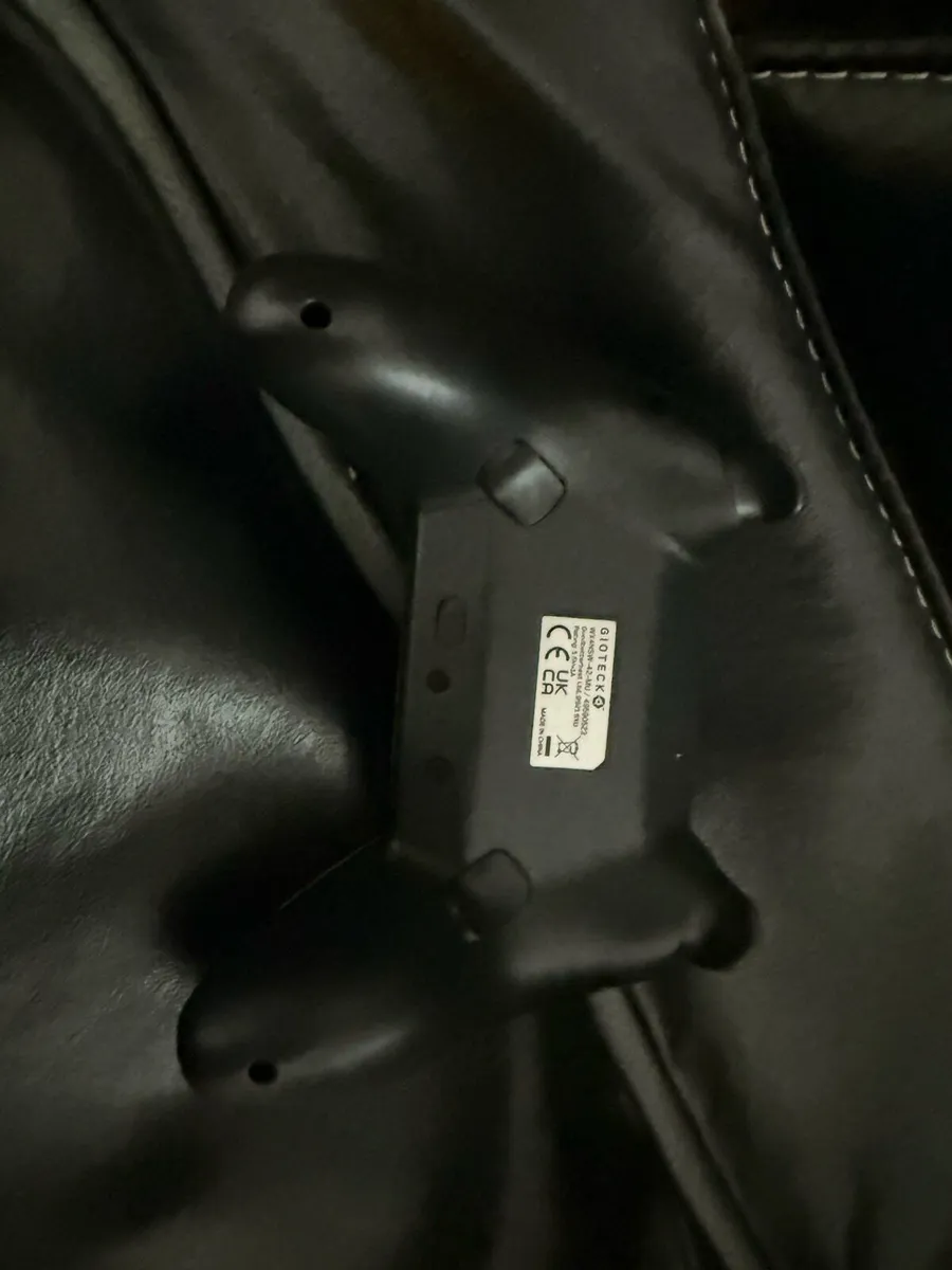 Nintendo Switch OLED Console 64GB and SD 128GB - Image 4