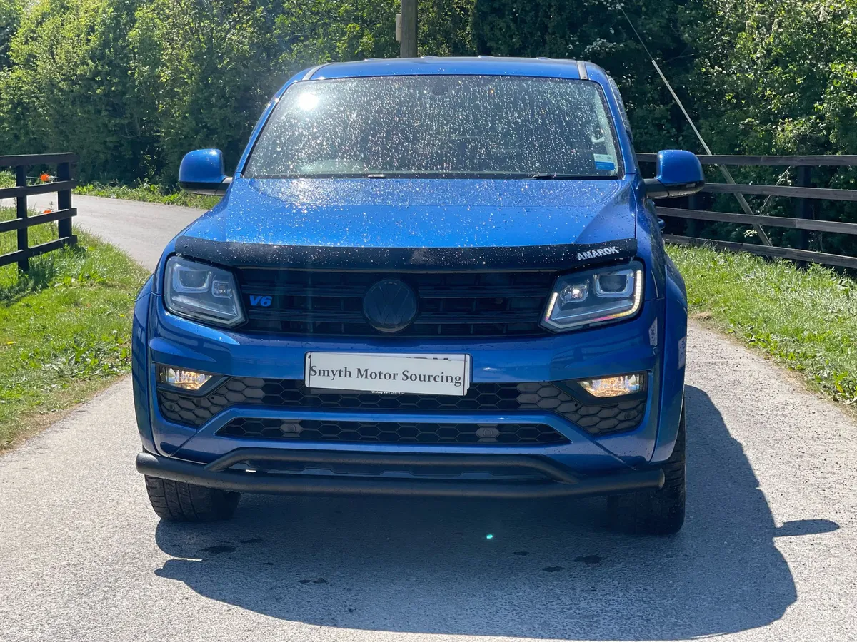 181 Volkswagen Amarok V6 Highline Black Ed***** - Image 3