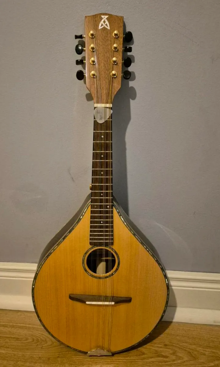 Mandolin - Image 1