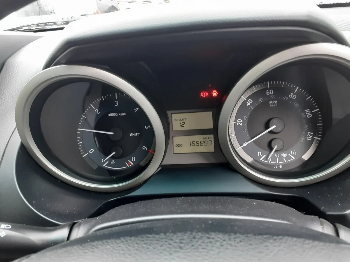 Toyota Land Cruiser 2011 - Image 3