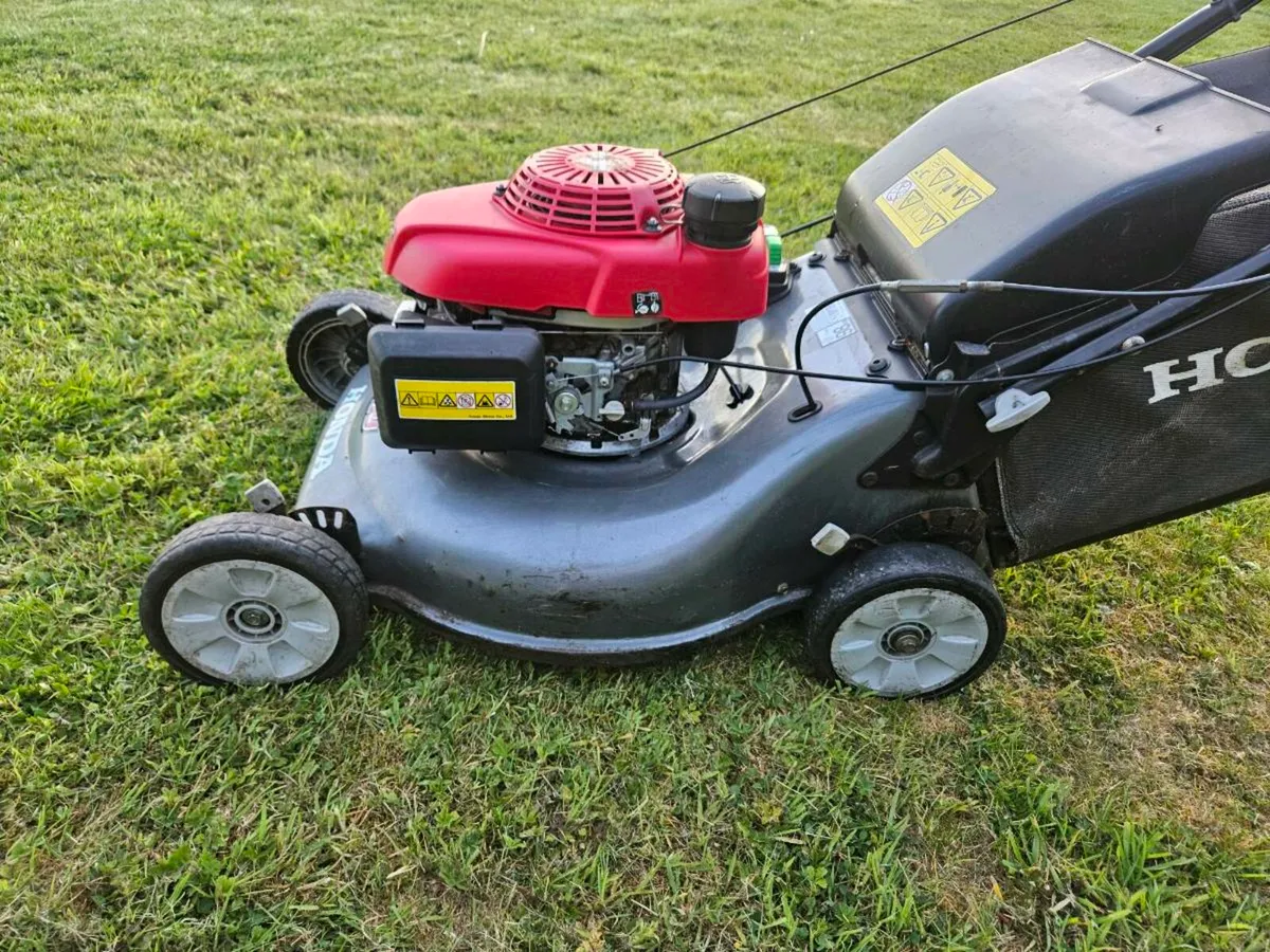 Honda lawnmower - Image 4