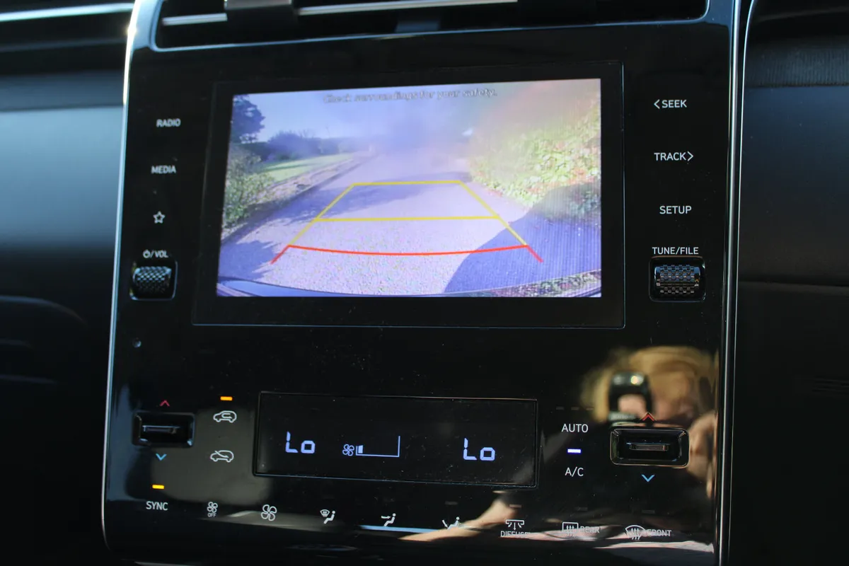2022 HYUNDAI TUCSON EXECUTIVE 1.6 CRDI TWO/TONE - Image 3