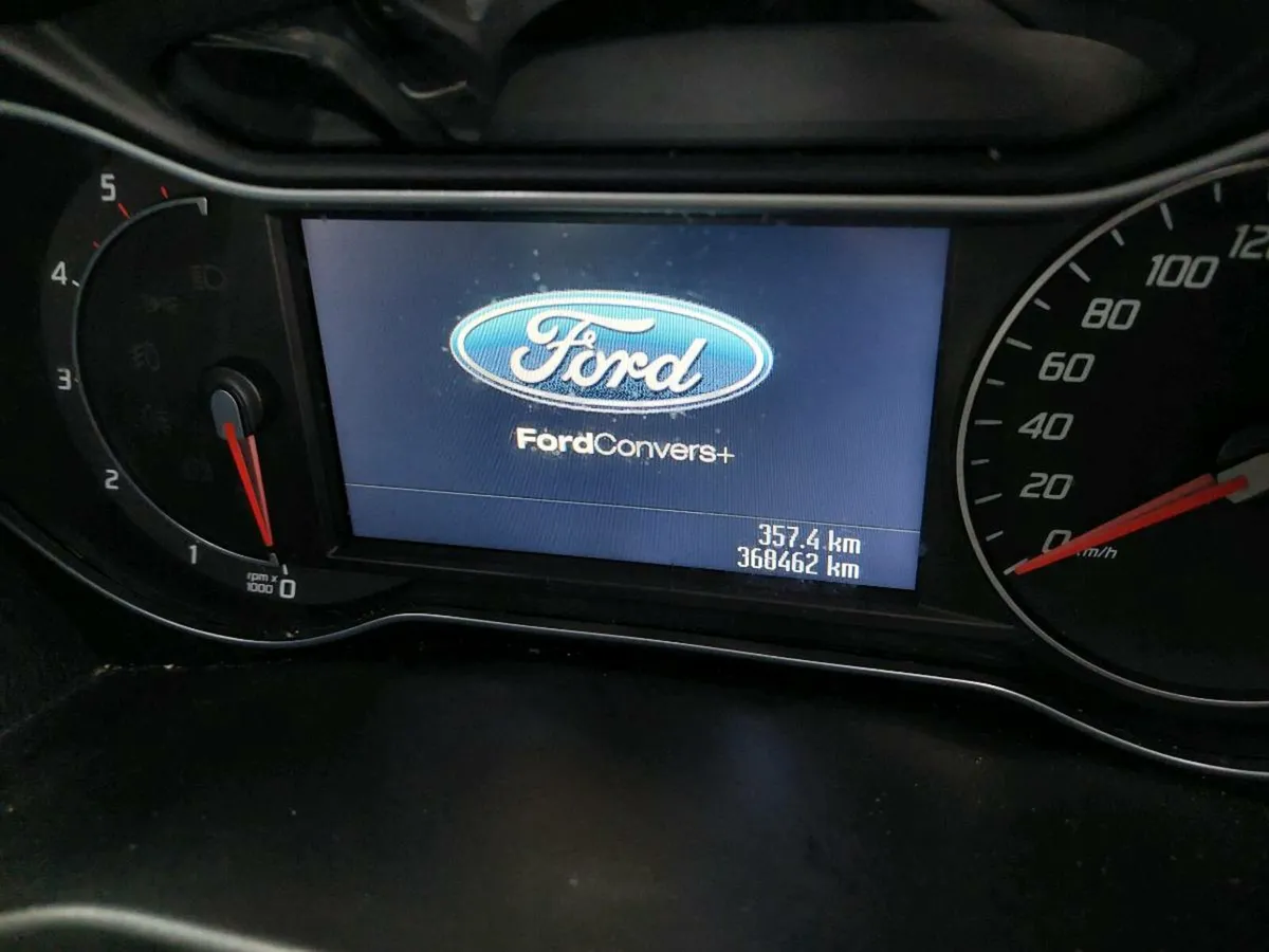 Ford mondeo 2011 2.0tdci Titanium - Image 4