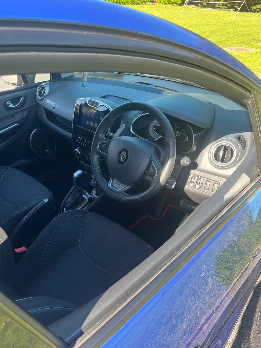 Renault Clio 2017 - Image 2