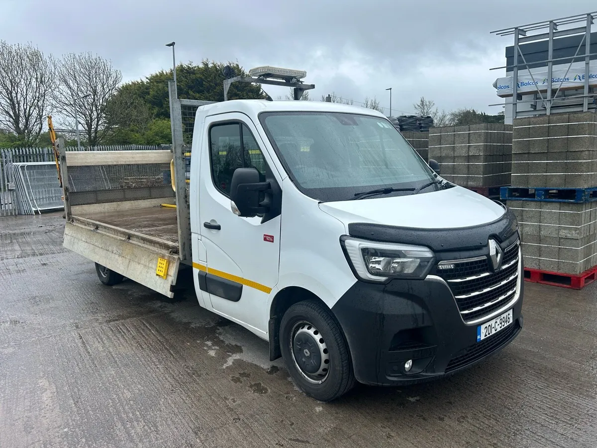 2020 Renault master 3.5 ton truck - Image 1