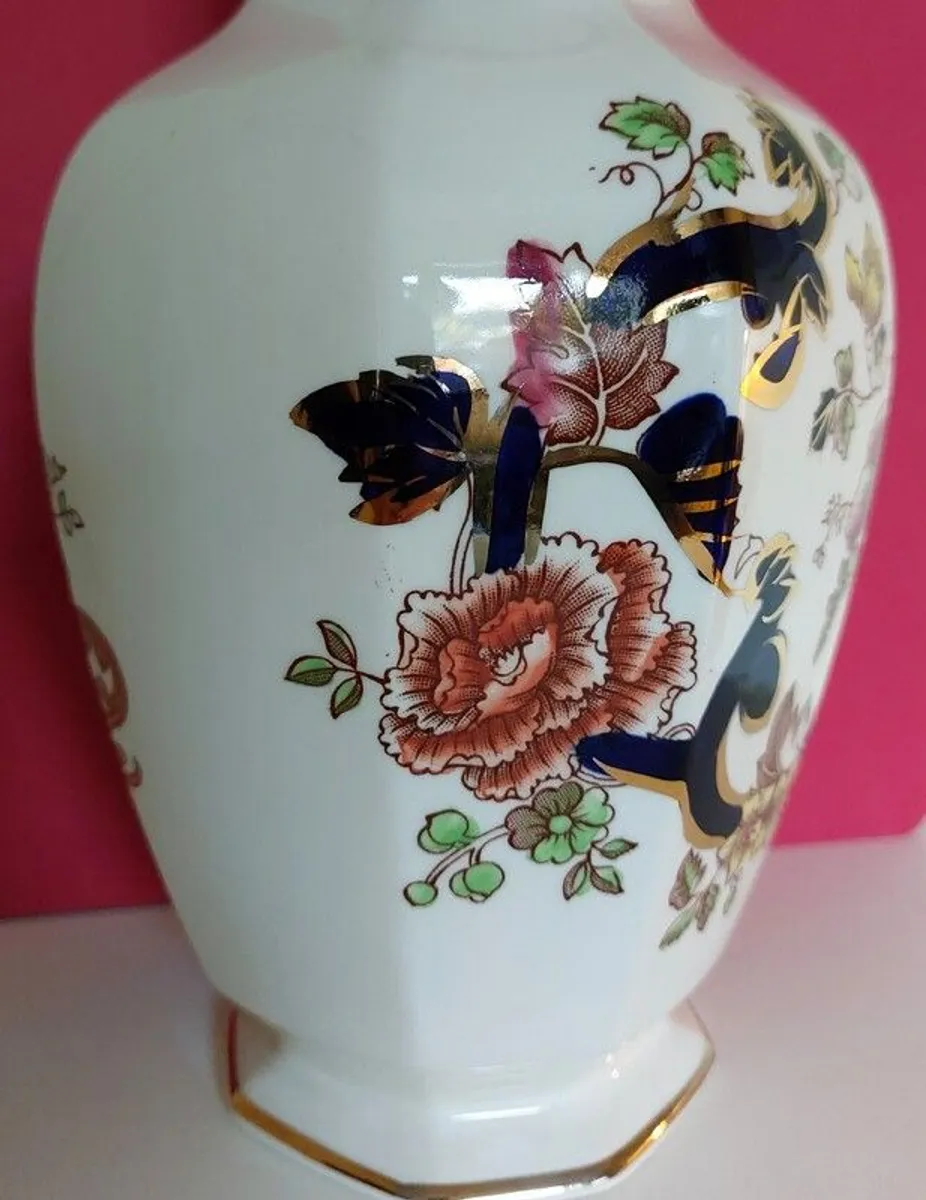 Mason's Ironstone "Blue Mandalay" Vase - Image 4