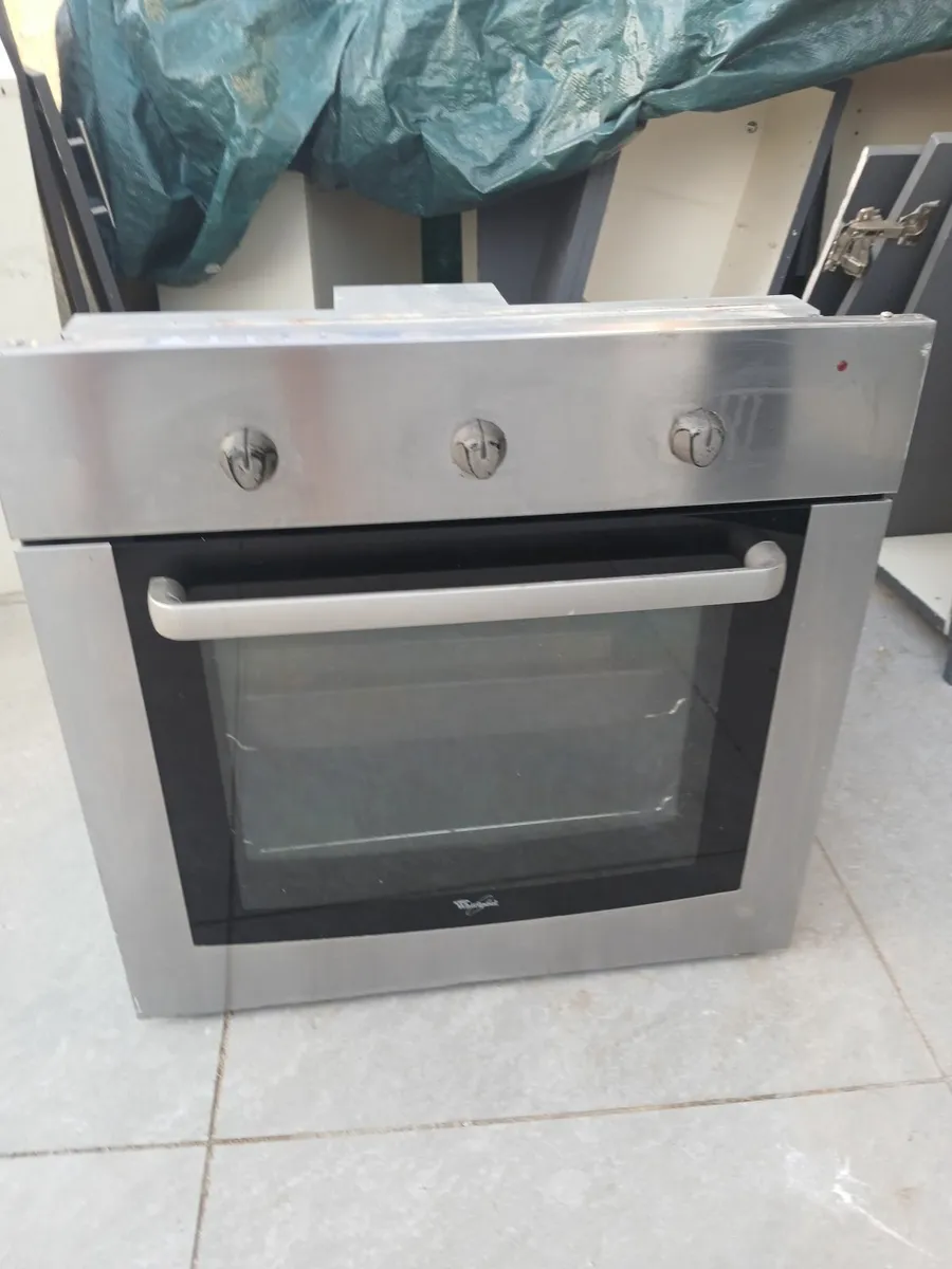 Whirlpool oven and hob - Image 1