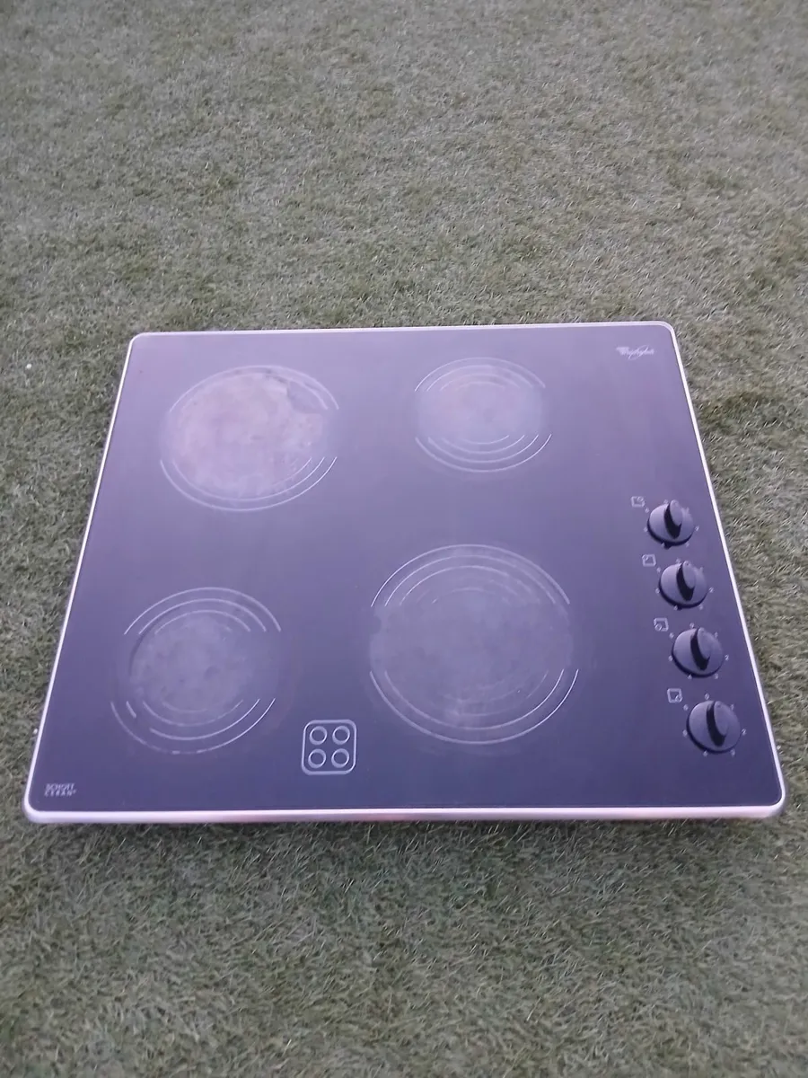 Whirlpool oven and hob - Image 3