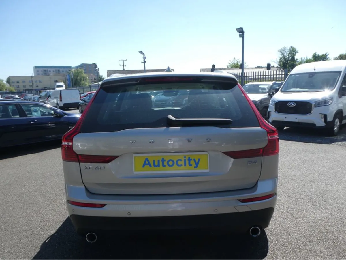 Volvo XC60 D4 Momentum - Image 2