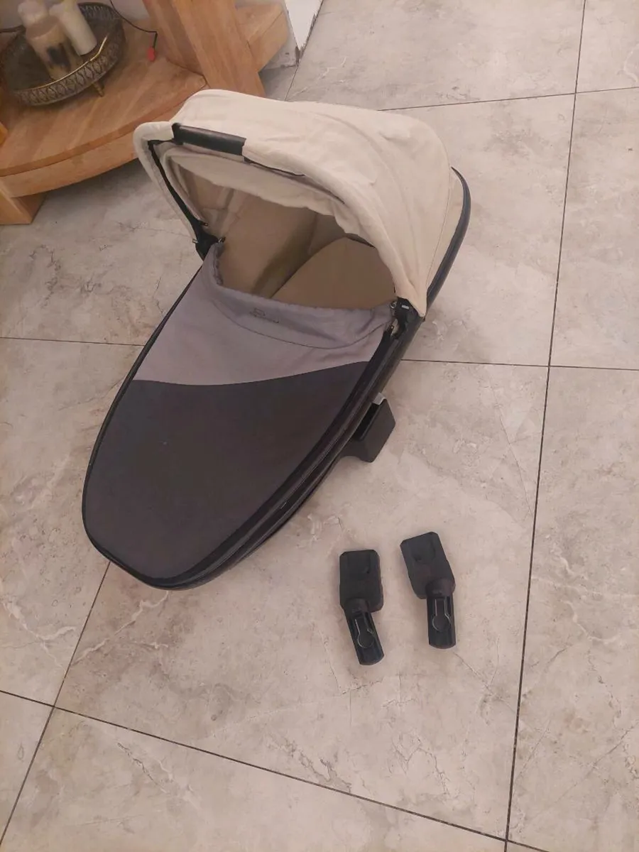 Quinny foldable carrycot - Image 1