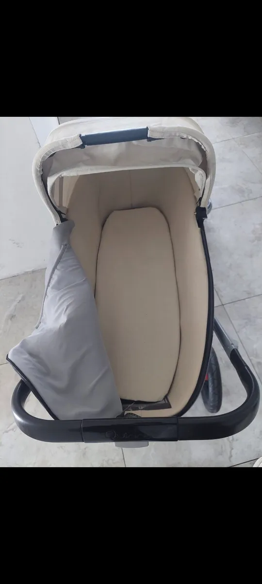 Quinny foldable carrycot - Image 3