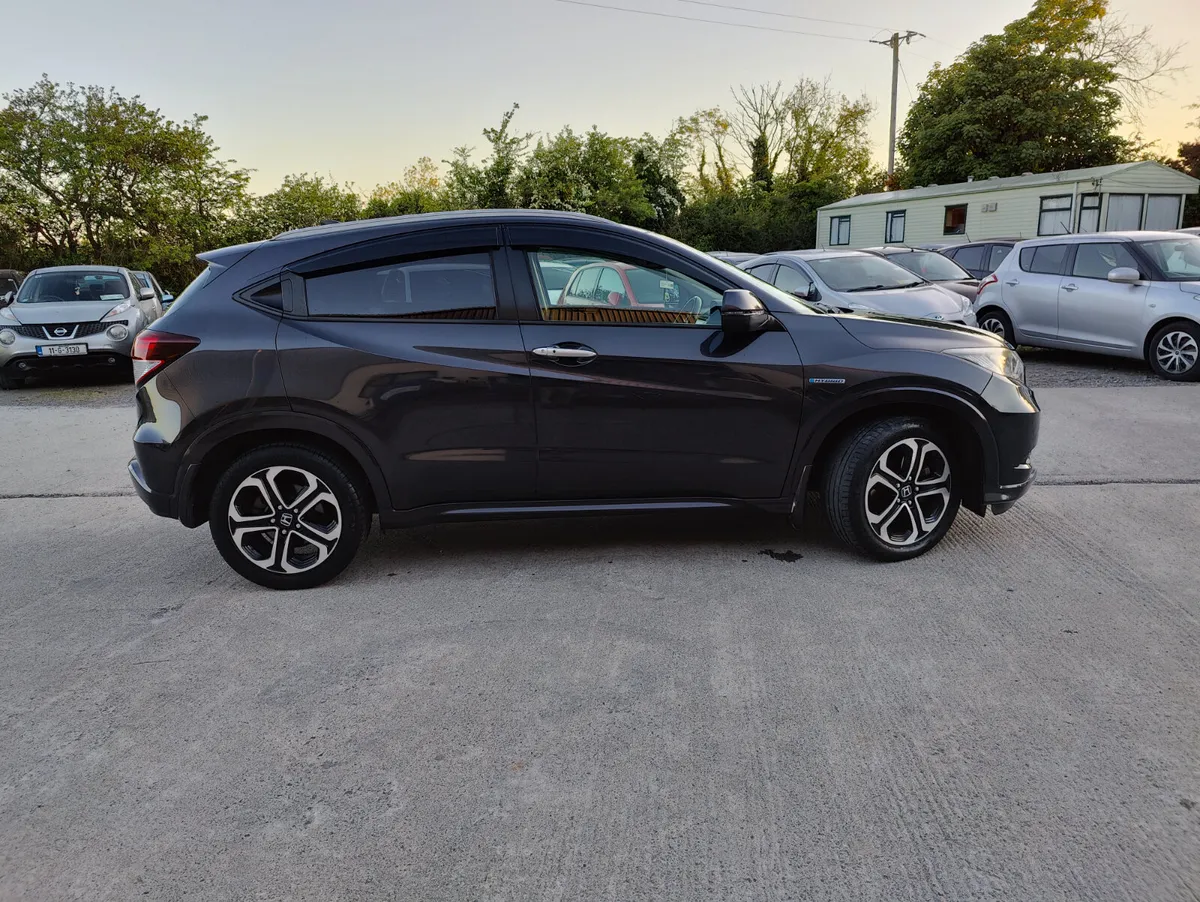 Honda Vezel 2014 Self charging Hybrid - Image 2