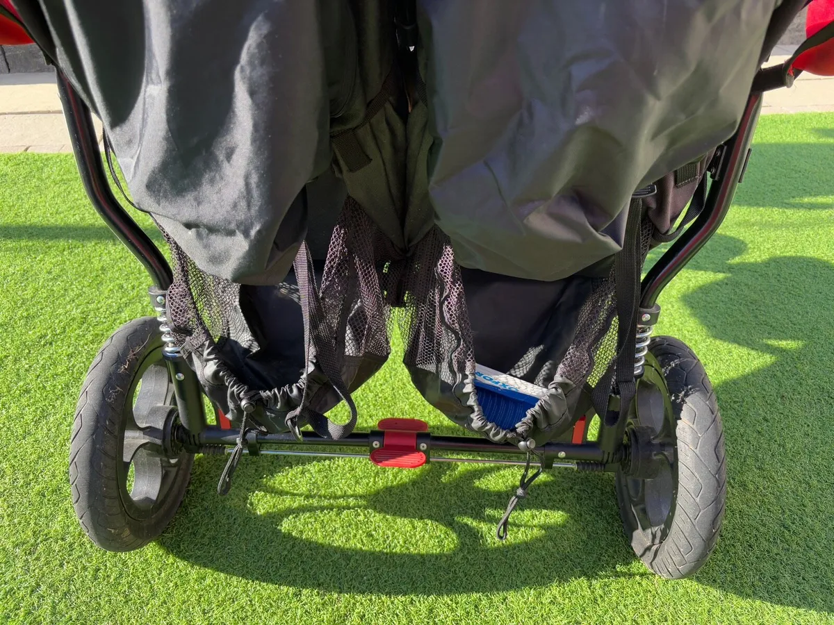 Outnabout Nipper Double Buggy. Excellent condition - Image 4
