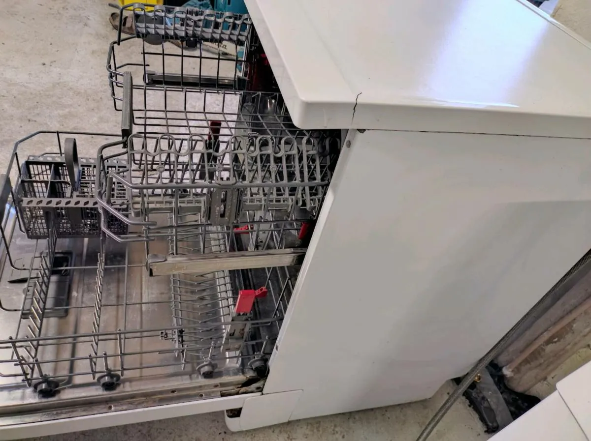 Dishwasher for sale

Working perfectly - Image 4