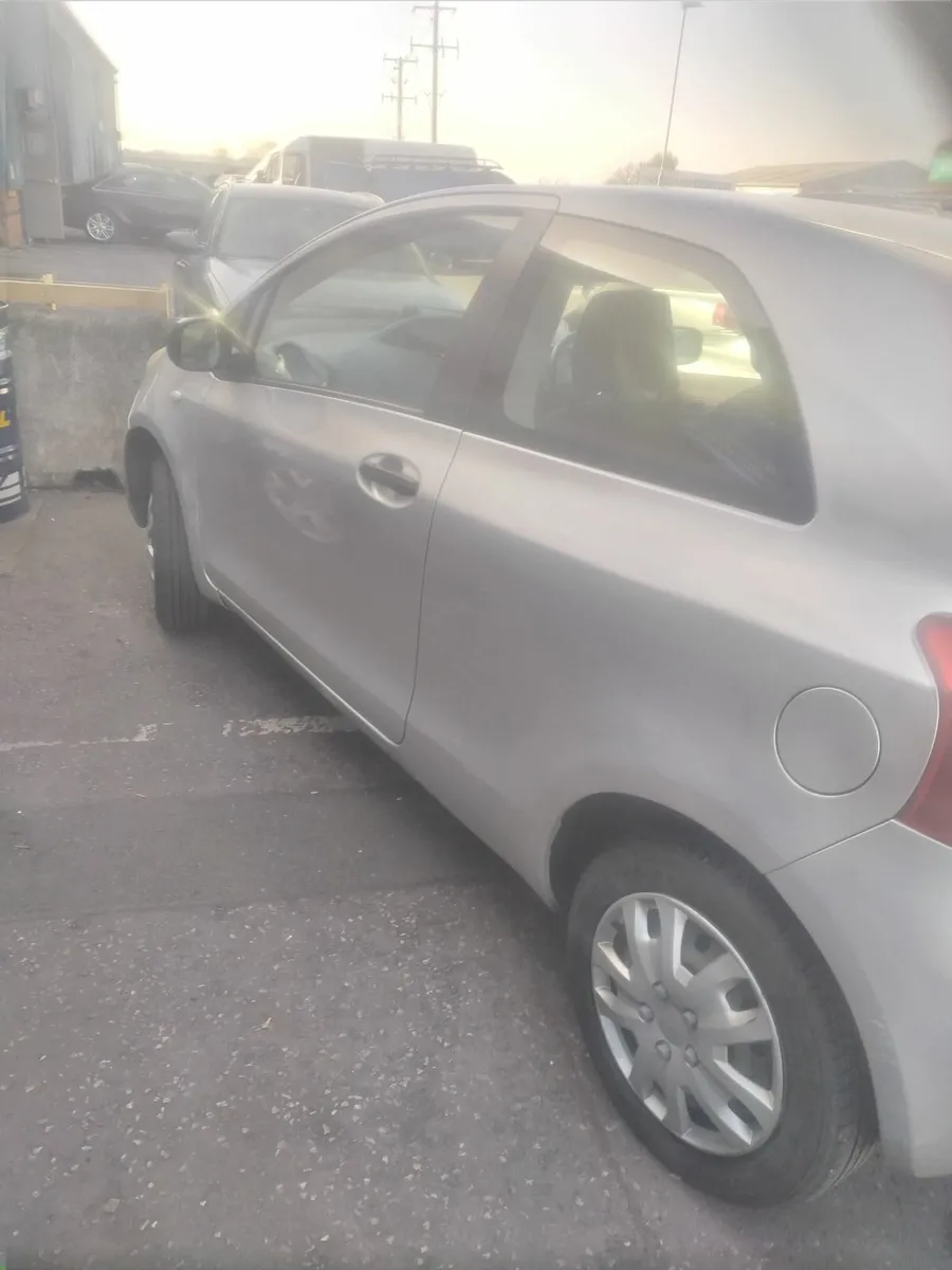 Toyota Yaris 2008 - Image 3