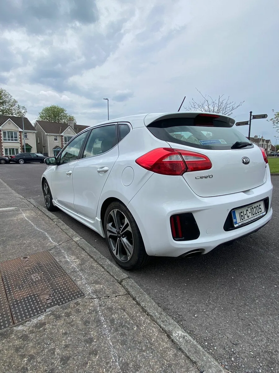 Kia Ceed 1.0 petrol GT-Line 120bhp - Image 3