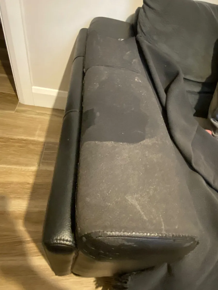 Couch & ottoman - Image 2