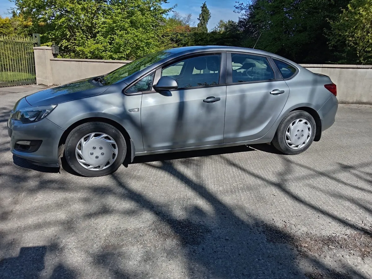 Opel Astra - Image 4
