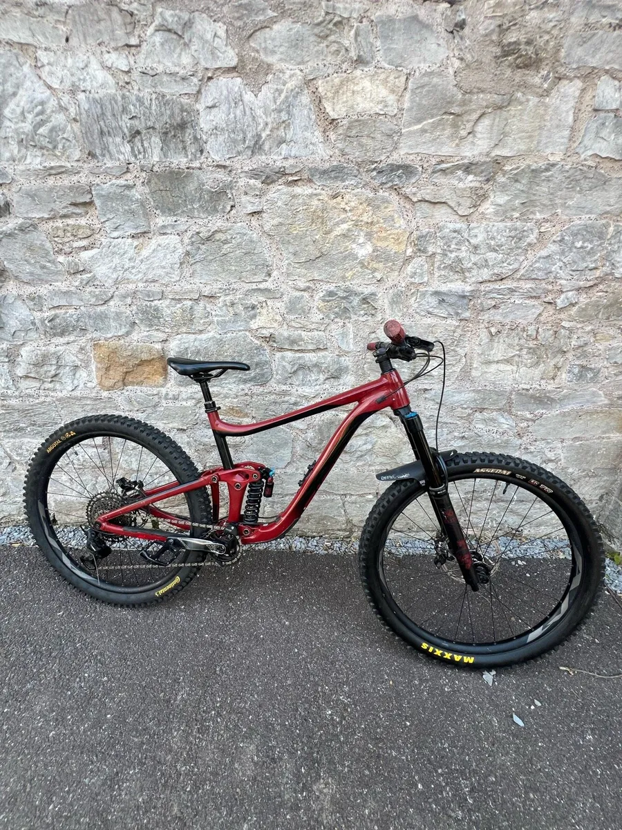 Mountain bike - Image 1