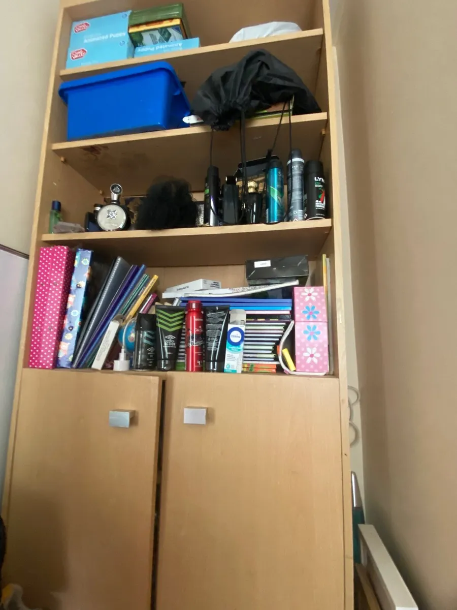 Book shelf - Image 1