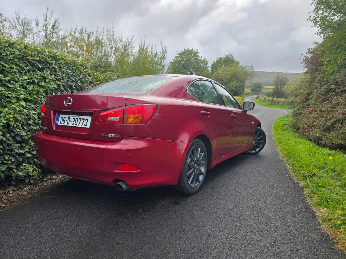 2006 Lexus IS250 Executive - Image 2