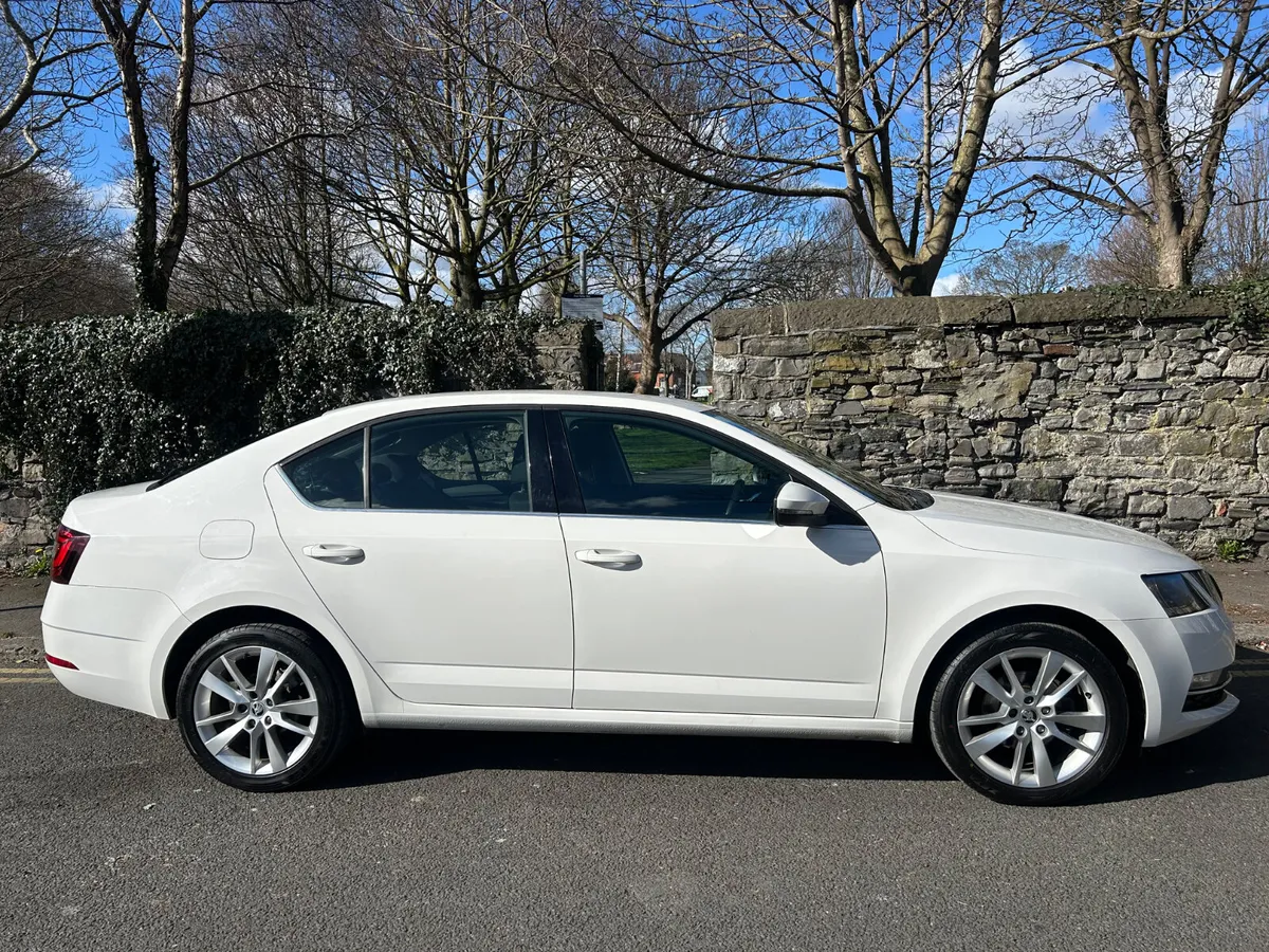 2020 SKODA OCTAIVA PARKING CAMERA SERVICE HISTORY - Image 4