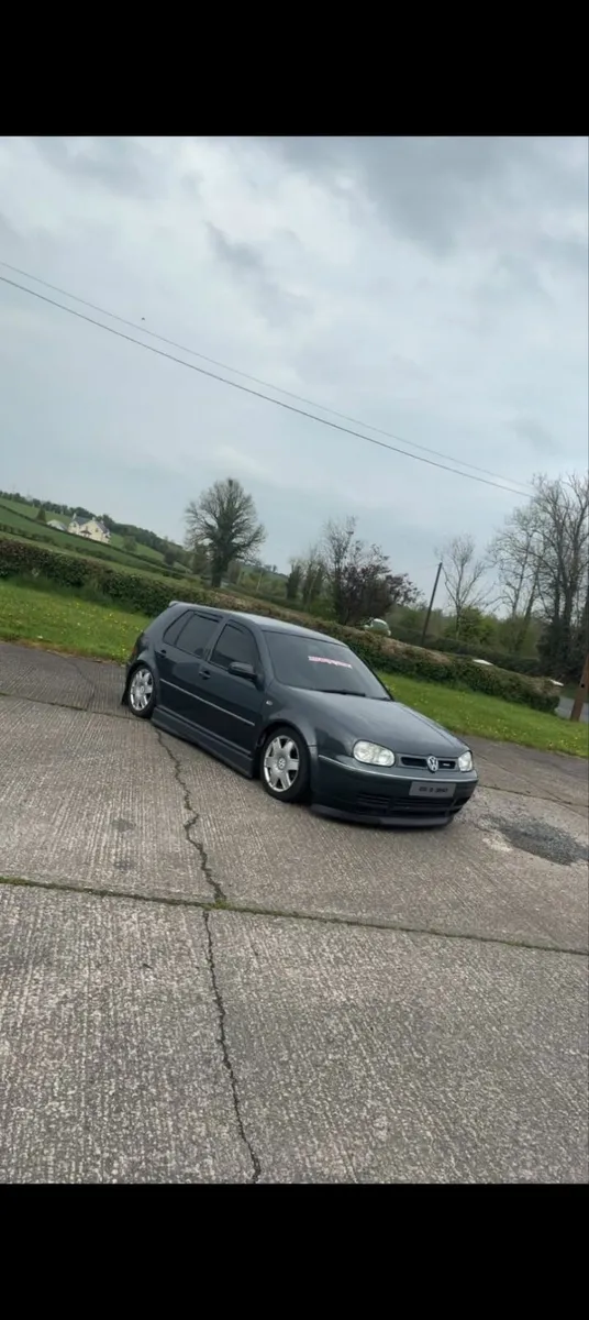Volkswagen Golf 2003 - Image 1