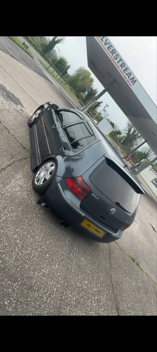 Volkswagen Golf 2003 - Image 2