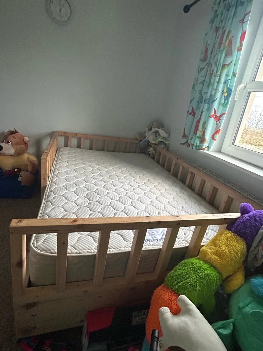 Bed - Image 4
