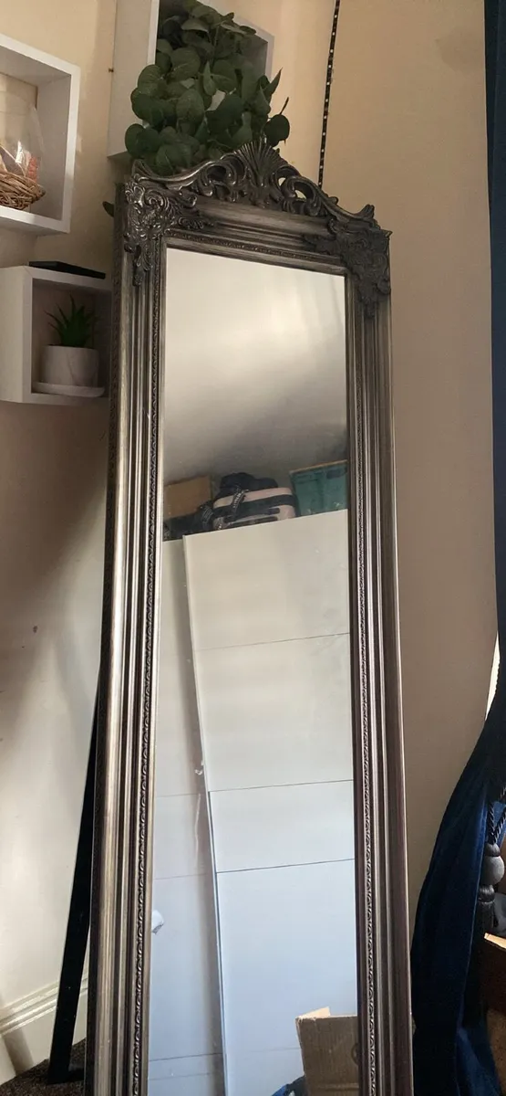Mirror - Image 1