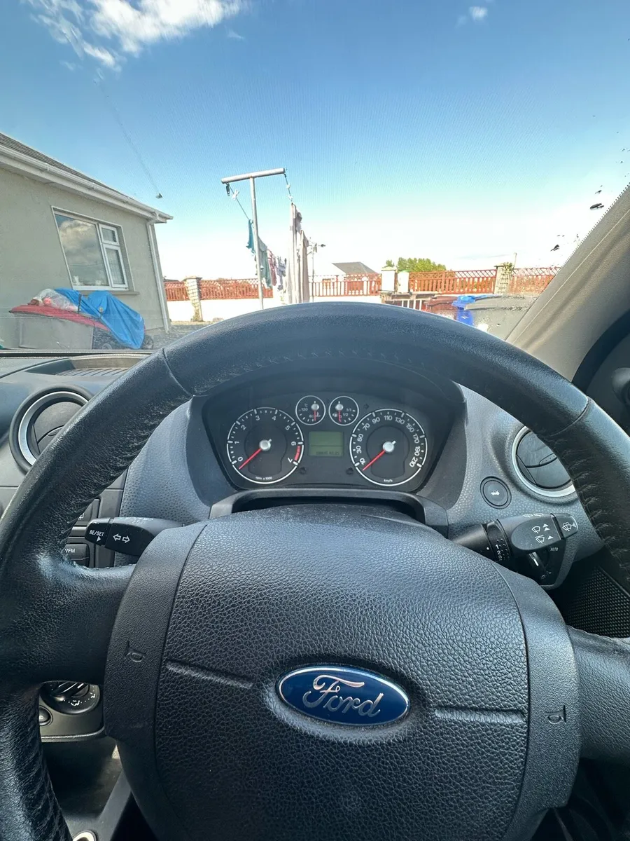Car - Image 4