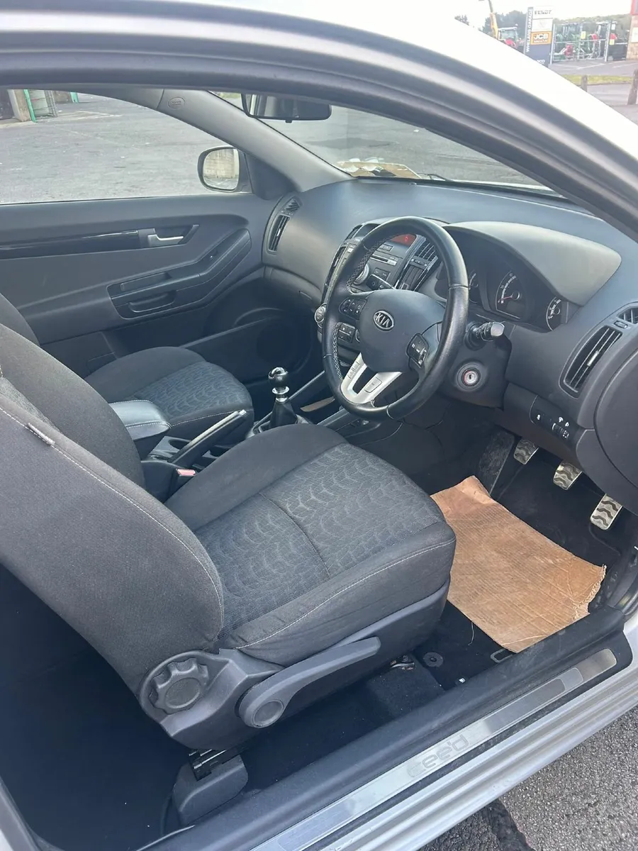 Kia Ceed 2012 - Image 3