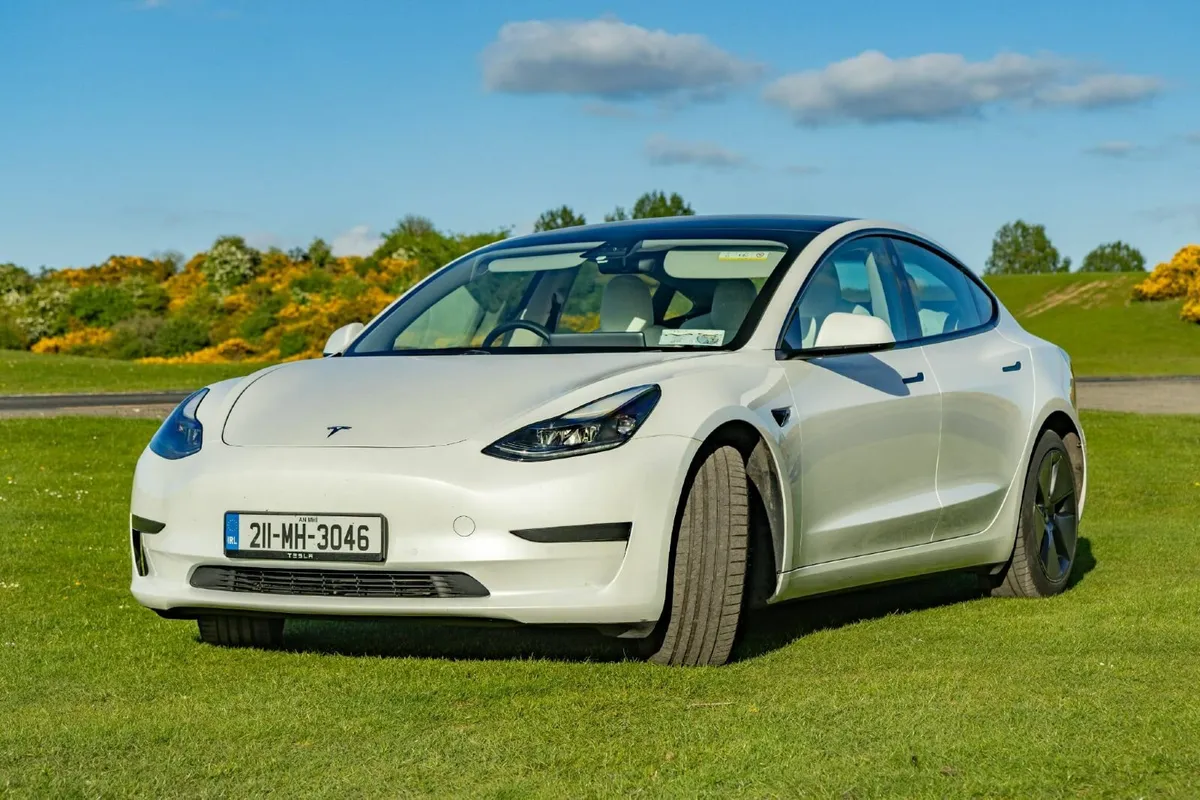 Tesla Model 3 2021 - Image 4