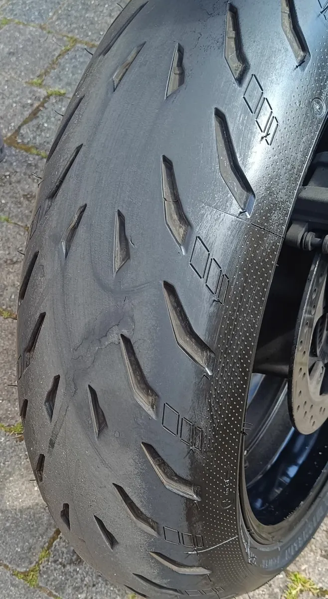 Suzuki GSXF S1000 - Image 2