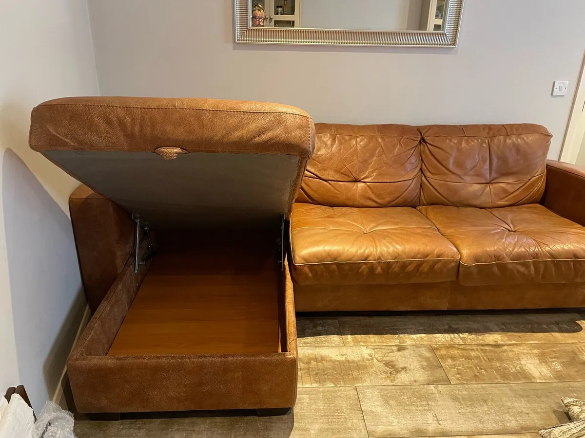 Leather couch/Sofa bed - Image 2