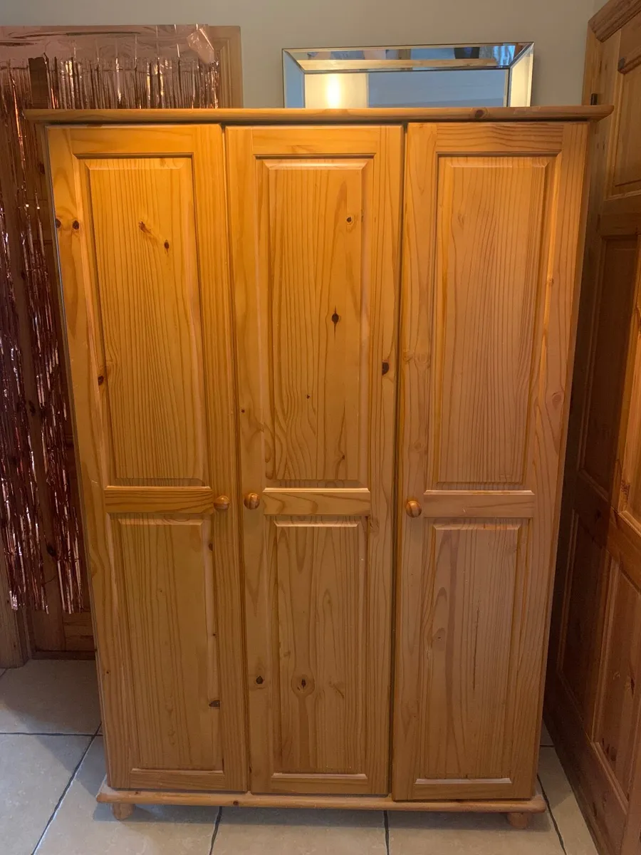Wardrobe - Image 3