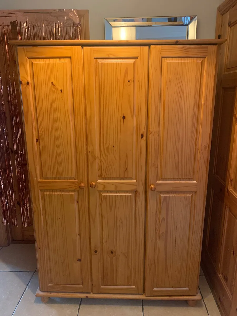 Wardrobe - Image 4
