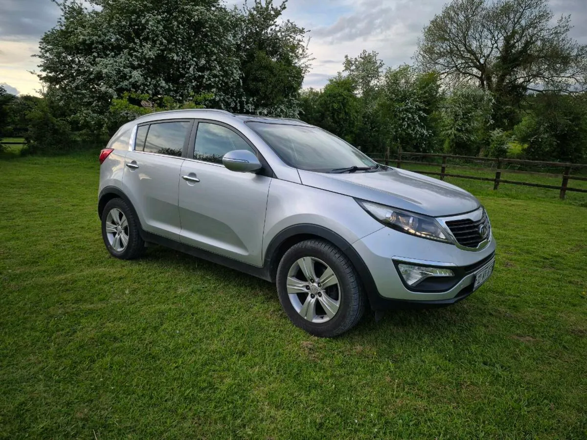 KIA SPORTAGE - Image 2