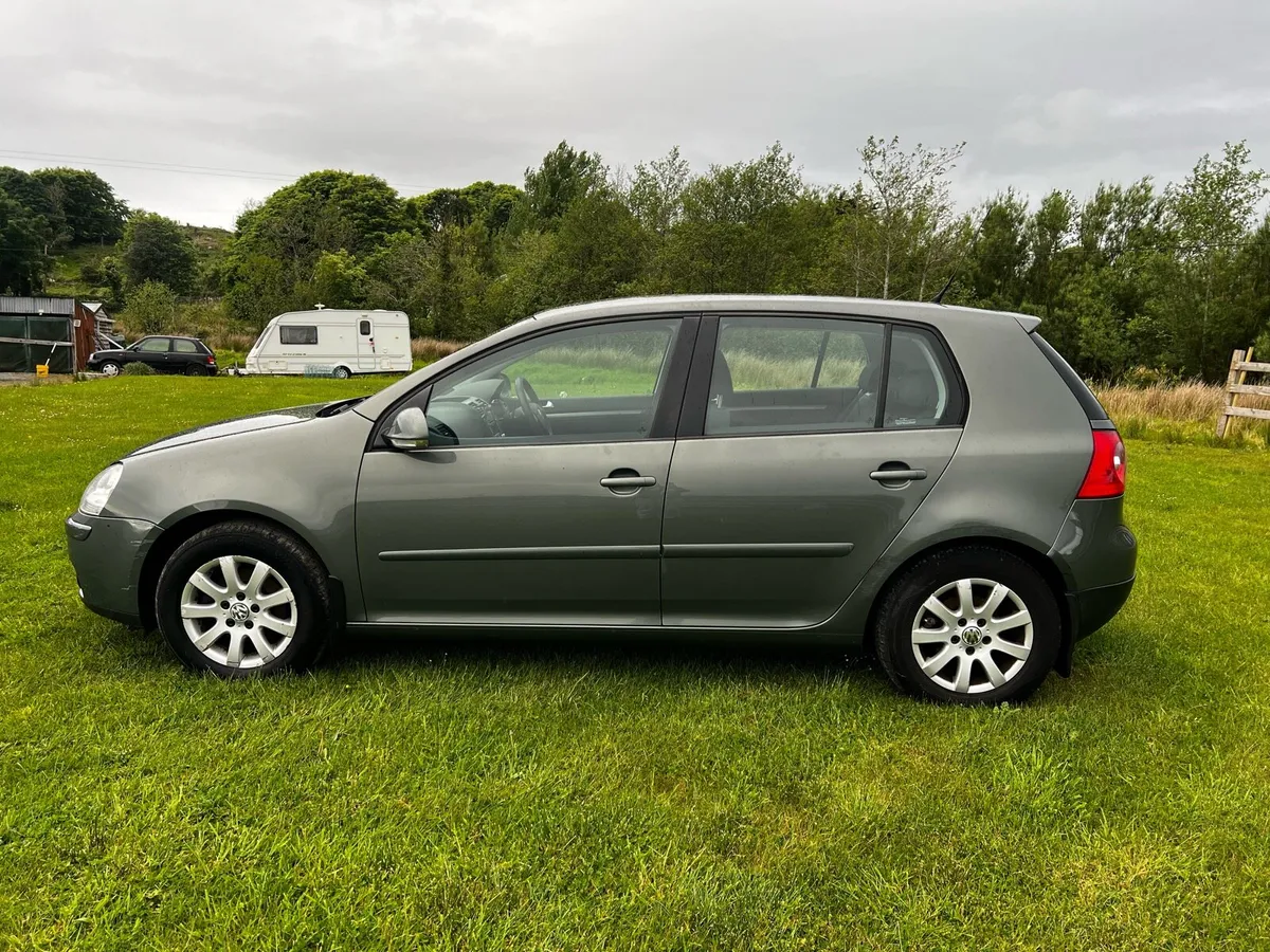 Volkswagen Golf 1.6 Comf 102BH - Image 3
